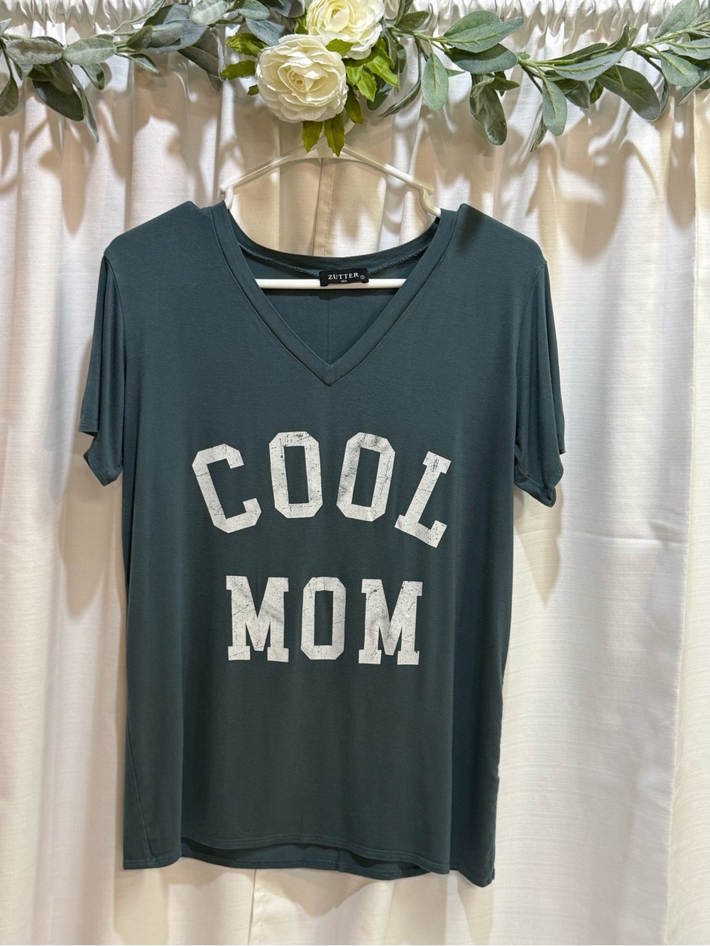 Zutter "Cool Mom" V-Neck Distress Graphic Tee - Size S